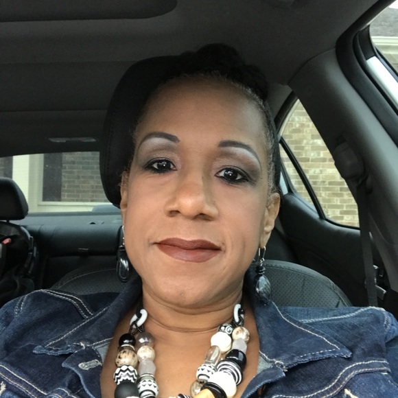 Meet your Posher, Deneen - Picture 3 of 4